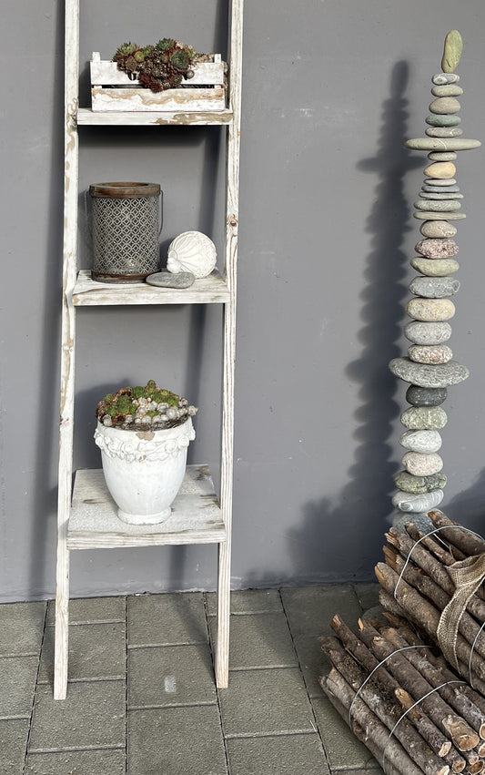 Herzausstein - Steinturm mit Stufen